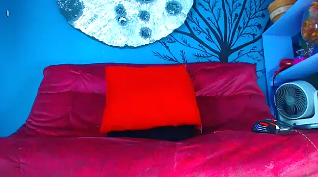 Mracialatina online show from February 25, 8:51 pm