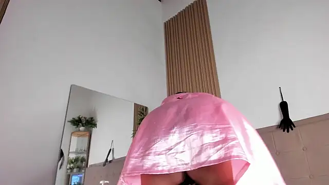 Natasha  Sccott online show from March 11, 1:37 am