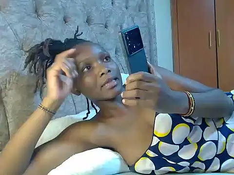 Naughty Girl17 online show from December 2, 7:27 pm