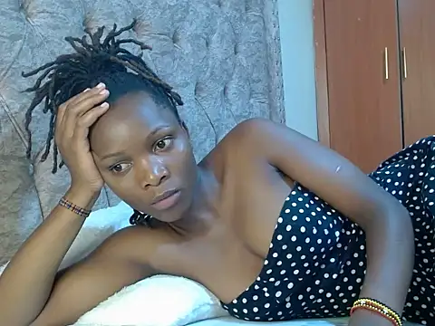 Naughty Girl17 online show from February 13, 7:24 am