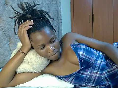 Naughty Girl17 online show from February 18, 11:52 pm