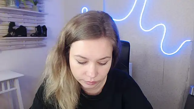 holly xglam online show from January 30, 8:43 am