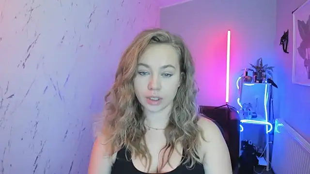 holly xglam online show from October 23, 6:17 pm