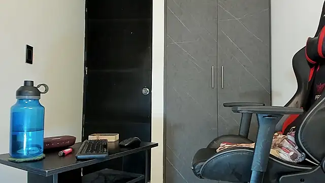 sergiio mesa27 online show from December 5, 3:06 pm