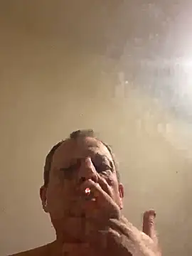 chubbybear2cum online show from October 13, 11:49 pm