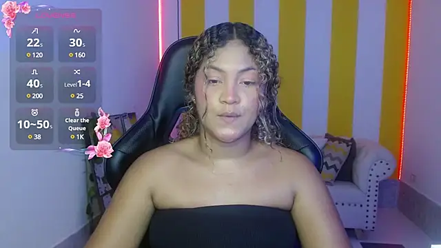 Snapshot of Cristal_War chatting on January 12, 6:59 pm Cristal War online show from January 12, 6:59 pm