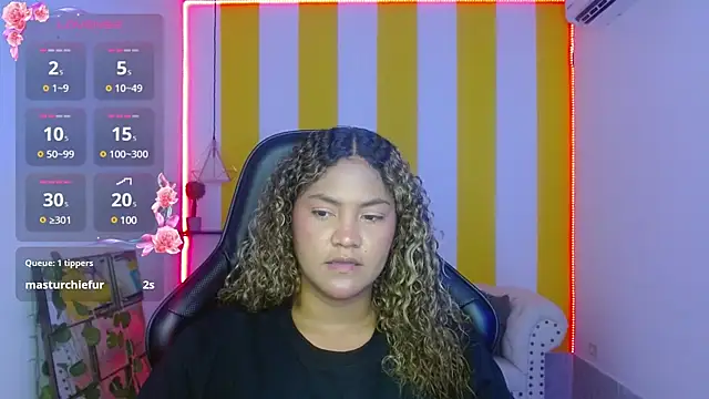 Snapshot of Cristal_War chatting on January 15, 11:30 pm Cristal War online show from January 15, 11:30 pm