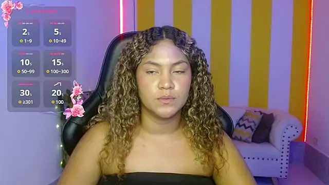 Snapshot of Cristal_War chatting on January 18, 2:58 am Cristal War online show from January 18, 2:58 am