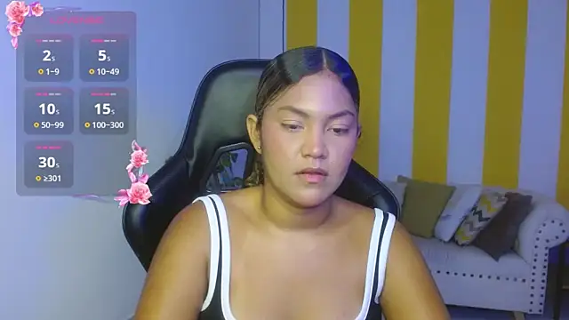 Snapshot of Cristal_War chatting on January 30, 11:55 pm Cristal War online show from January 30, 11:55 pm