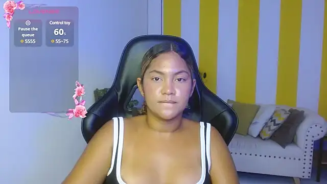 Snapshot of Cristal_War chatting on January 31, 2:58 am Cristal War online show from January 31, 2:58 am