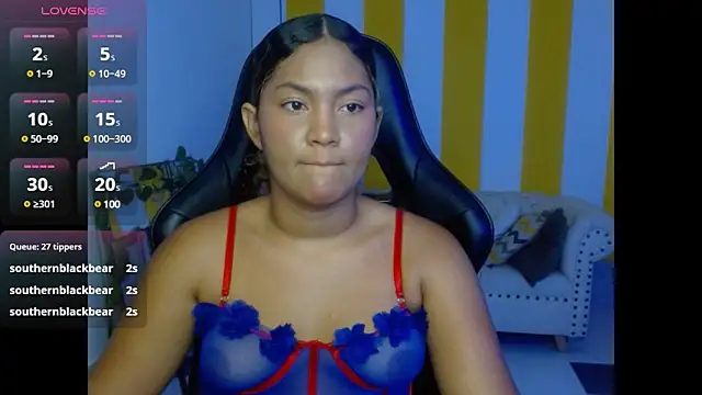 Snapshot of Cristal_War chatting on February 8, 11:55 pm Cristal War online show from February 8, 11:55 pm