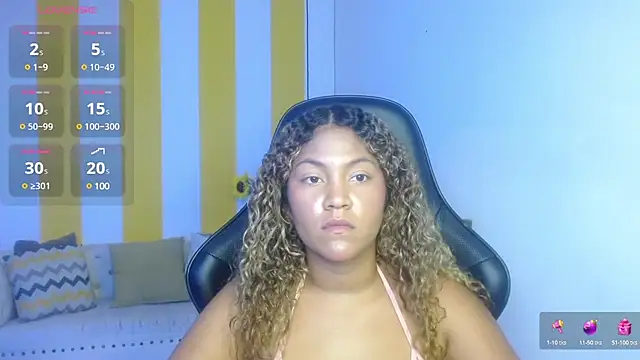 Snapshot of Cristal_War chatting on February 14, 2:28 am Cristal War online show from February 14, 2:28 am