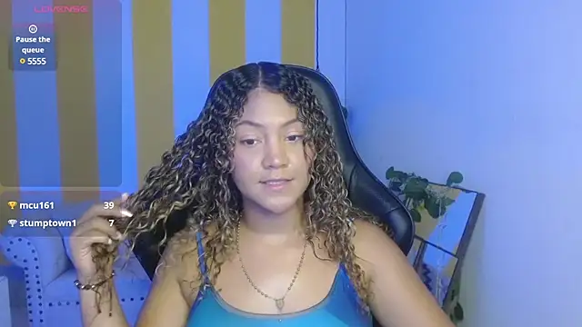 Snapshot of Cristal_War chatting on February 25, 11:33 pm Cristal War online show from February 25, 11:33 pm