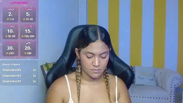 Snapshot of Cristal_War chatting on March 3, 9:48 pm Cristal War online show from March 3, 9:48 pm