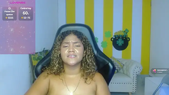 Snapshot of Cristal_War chatting on March 19, 2:59 am Cristal War online show from March 19, 2:59 am