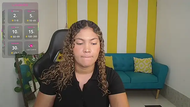 Snapshot of Cristal_War chatting on September 17, 11:17 pm Cristal War online show from September 17, 11:17 pm