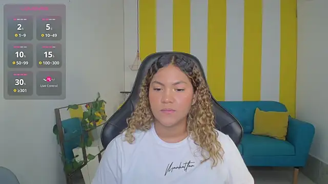 Snapshot of Cristal_War chatting on September 23, 11:41 pm Cristal War online show from September 23, 11:41 pm