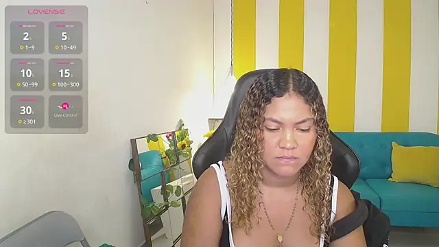 Snapshot of Cristal_War chatting on September 24, 11:19 pm Cristal War online show from September 24, 11:19 pm