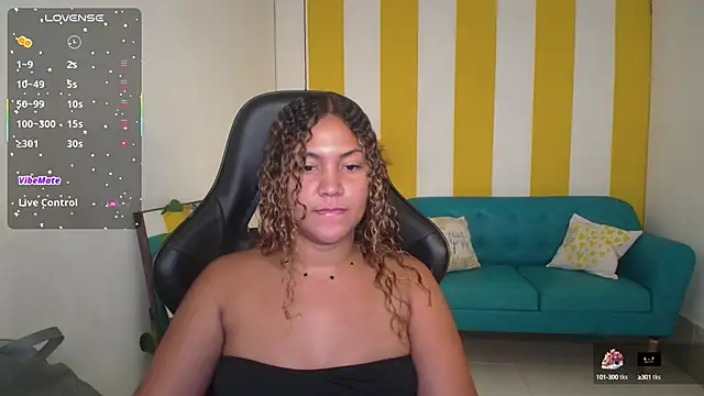 Snapshot of Cristal_War chatting on October 3, 11:46 pm Cristal War online show from October 3, 11:46 pm