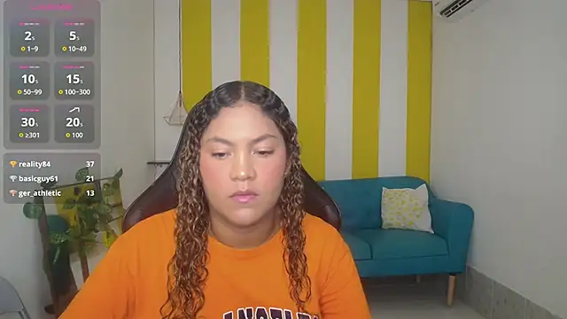 Snapshot of Cristal_War chatting on November 10, 11:04 pm Cristal War online show from November 10, 11:04 pm