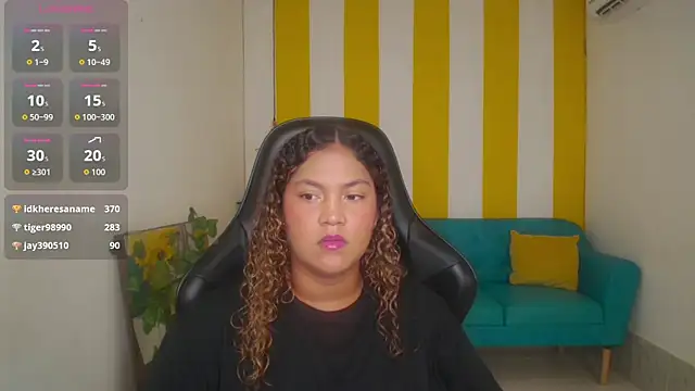 Snapshot of Cristal_War chatting on November 20, 11:04 pm Cristal War online show from November 20, 11:04 pm