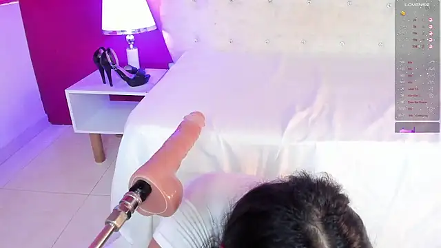 Miliaangeles online show from February 3, 6:28 pm