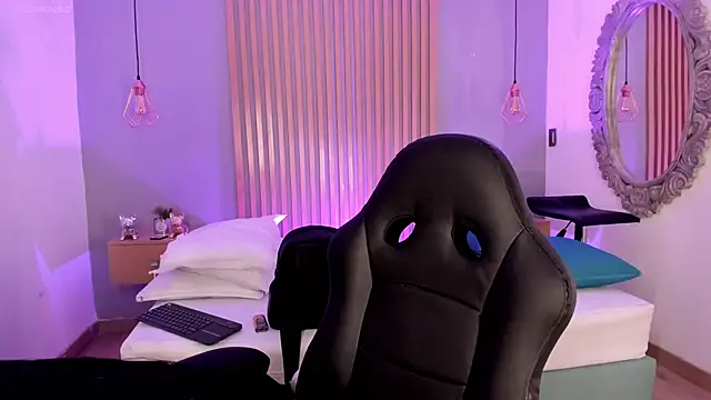 Harmonybabe  online show from February 19, 8:20 pm