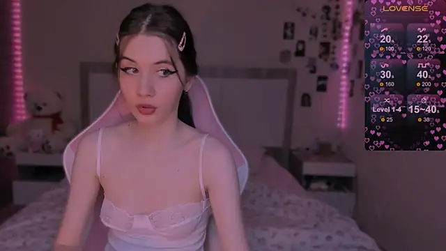 CoddleWeeper  online show from December 12, 2:22 pm