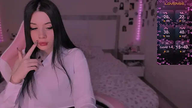 CoddleWeeper  online show from December 30, 7:26 am