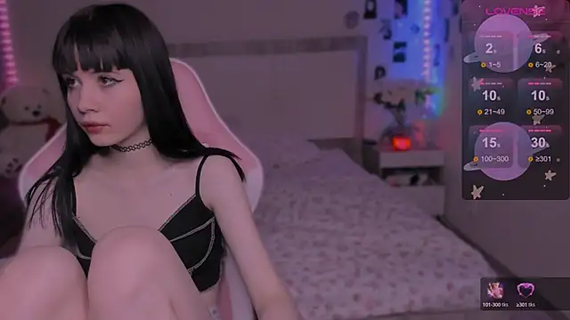 CoddleWeeper  online show from February 4, 10:32 am