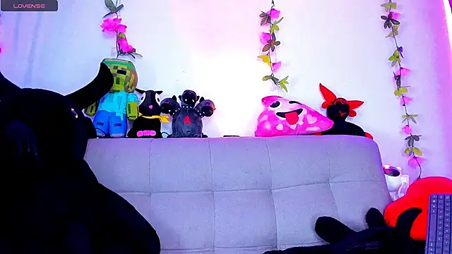 Snapshot of Miss_freydis chatting on February 3, 6:24 am Miss freydis online show from February 3, 6:24 am