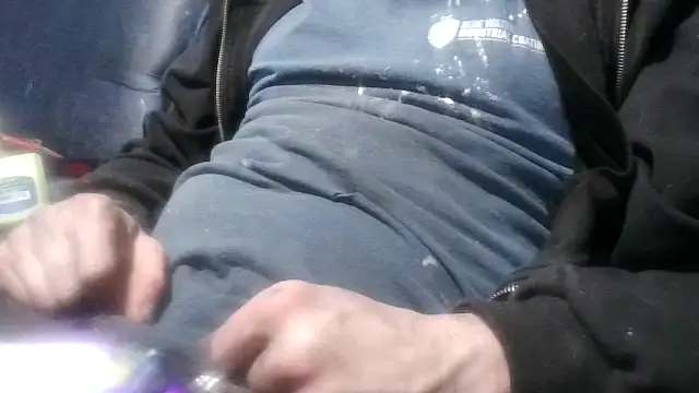 robeaulieu02 online show from January 28, 1:05 pm