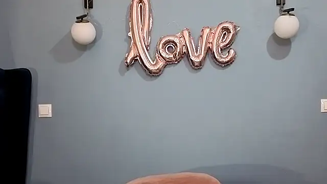 AnnaMaee online show from March 15, 1:52 am