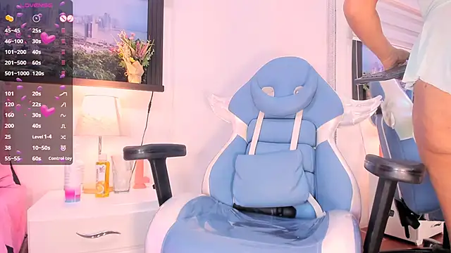 Holyjacky  online show from January 24, 4:39 pm