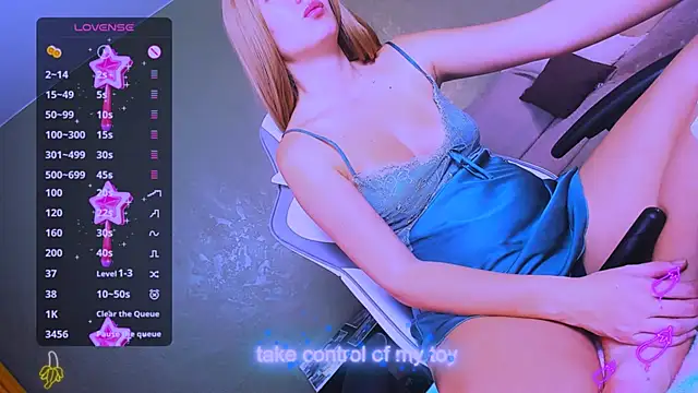 ReggieMeow online show from March 23, 1:31 am