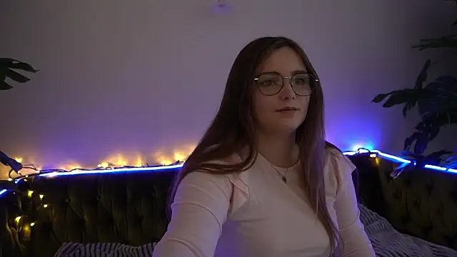 MagicPeachh  online show from December 16, 12:06 pm