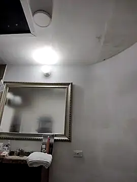 Snapshot of Ramona_Flower chatting on December 9, 11:15 am Ramona Flower online show from December 9, 11:15 am