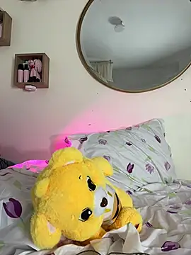 Snapshot of Ramona_Flower chatting on February 23, 3:13 am Ramona Flower online show from February 23, 3:13 am