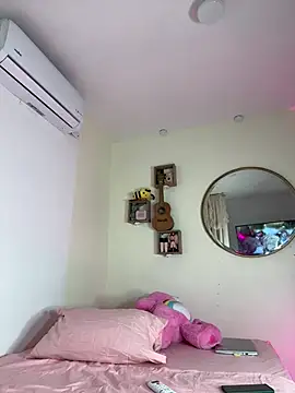 Snapshot of Ramona_Flower chatting on March 16, 1:17 am Ramona Flower online show from March 16, 1:17 am