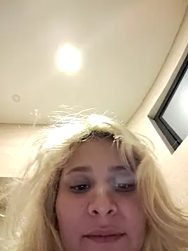 Snapshot of Ramona_Flower chatting on September 14, 2:11 am Ramona Flower online show from September 14, 2:11 am