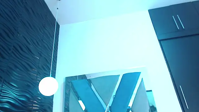 Snapshot of Victoria_Coleman chatting on September 29, 12:32 pm Victoria Coleman online show from September 29, 12:32 pm