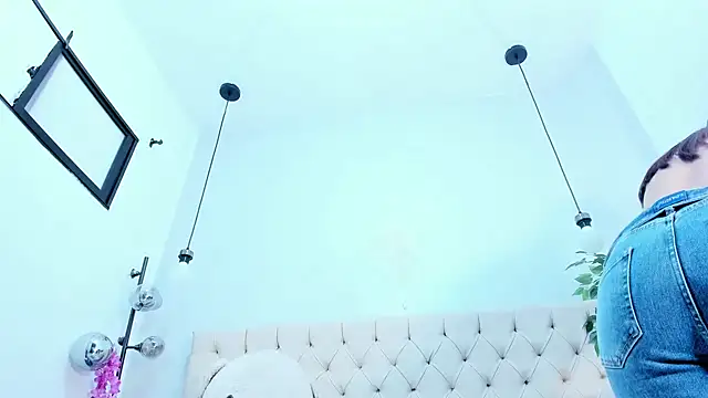 Snapshot of Victoria_Coleman chatting on November 17, 9:20 pm Victoria Coleman online show from November 17, 9:20 pm