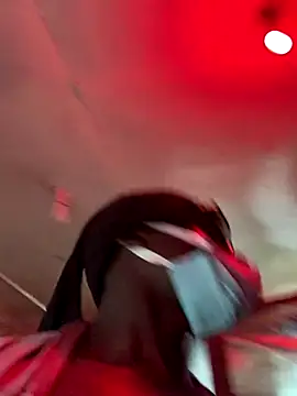 Snapshot of Scarbawbie chatting on December 20, 11:39 am Scarbawbie online show from December 20, 11:39 am