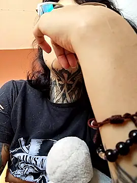 taaylor33 online show from November 22, 8:41 pm