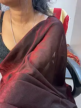 Snapshot of Spicy_sari_girl chatting on December 7, 3:25 am Spicy sari girl online show from December 7, 3:25 am