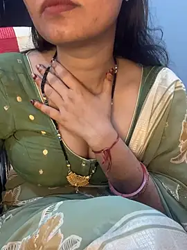 Snapshot of Spicy_sari_girl chatting on March 1, 11:26 pm Spicy sari girl online show from March 1, 11:26 pm