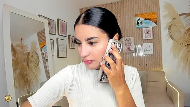 Kimm khalifa online show from January 25, 5:30 pm