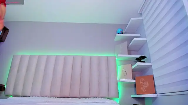 Sally  Walker online show from October 9, 4:10 am