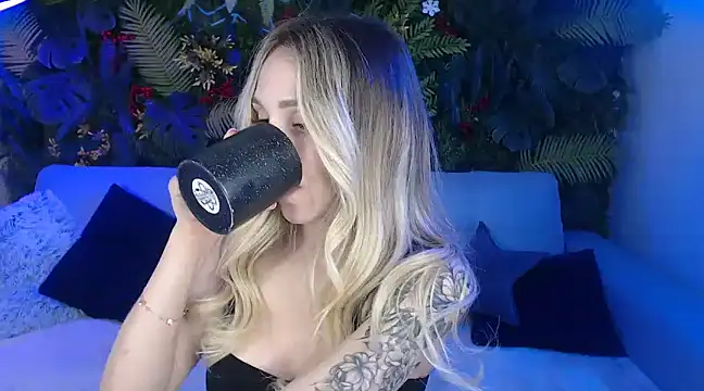 Horny Blond online show from March 4, 9:07 am