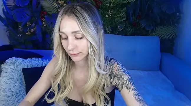 Horny Blond online show from March 4, 12:12 pm